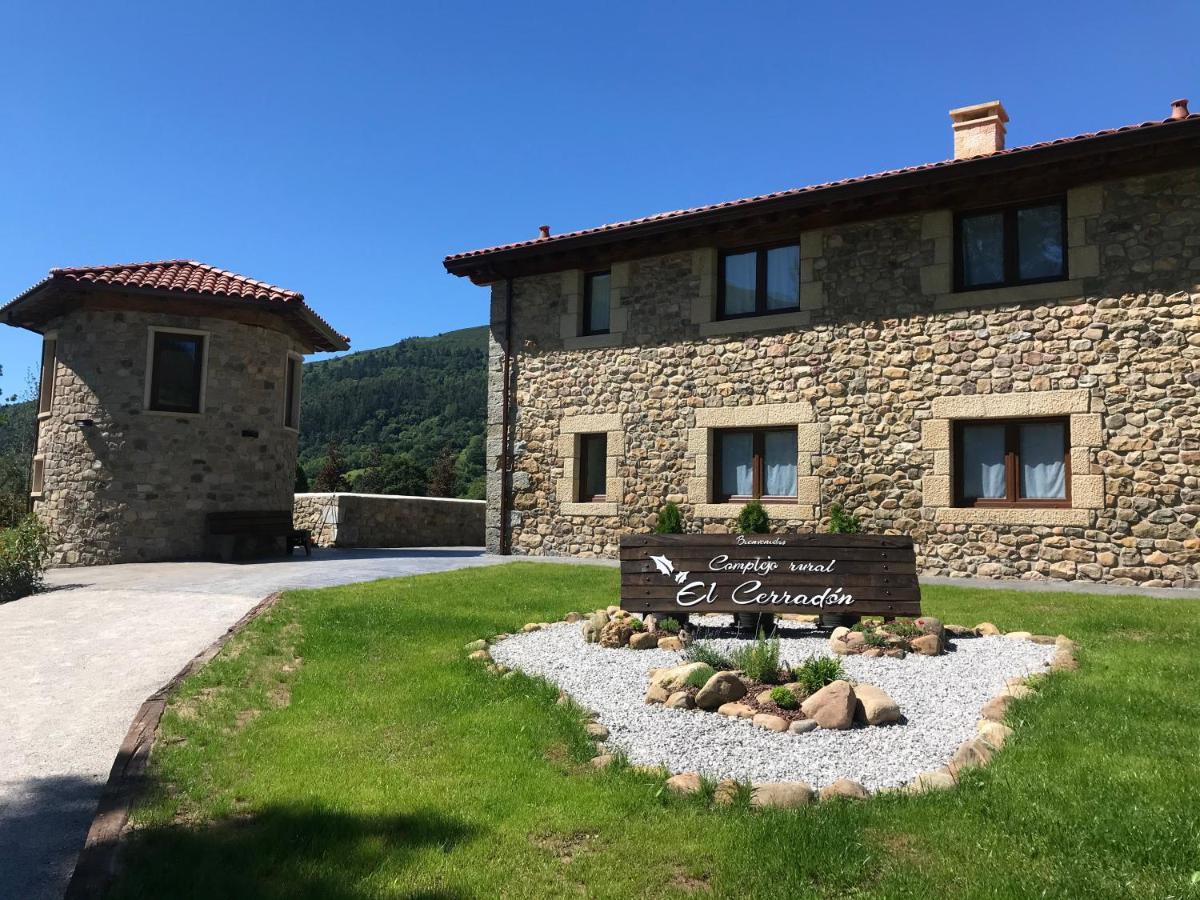 Gasthaus Complejo Rural El Cerradon Alceda Exterior foto
