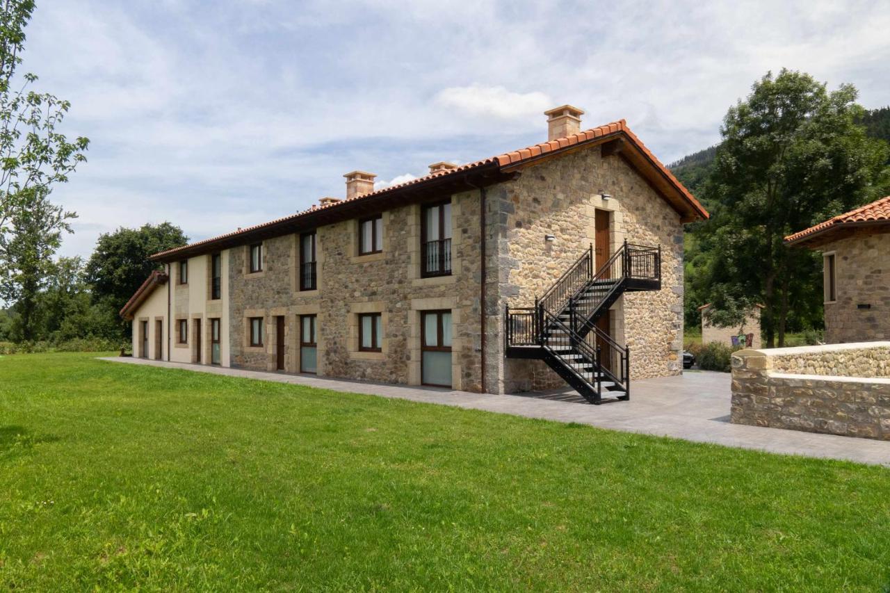 Gasthaus Complejo Rural El Cerradon Alceda Exterior foto