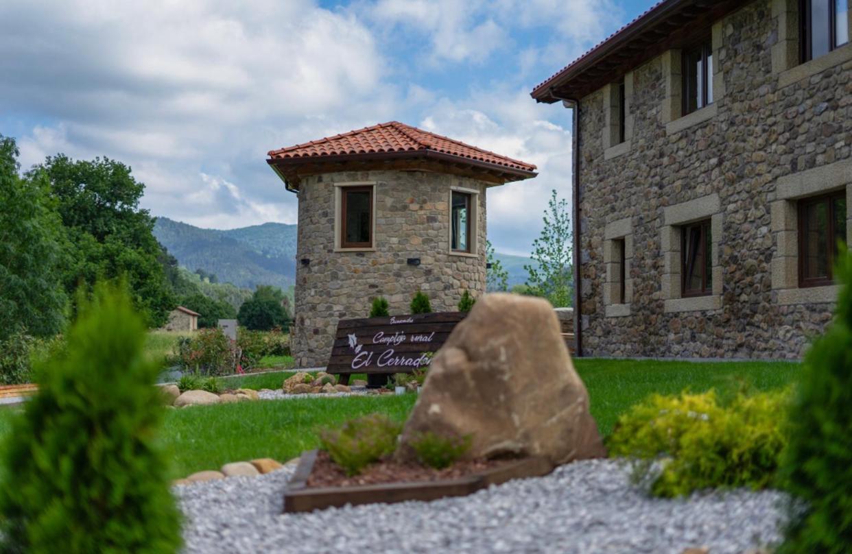 Gasthaus Complejo Rural El Cerradon Alceda Exterior foto